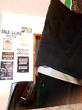 Snapshot of Codymc89 chatting on May 13, 3:42 pm Codymc89 online show from May 13, 3:42 pm