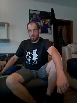 Snapshot of Codymc89 chatting on June 13, 7:28 am Codymc89 online show from June 13, 7:28 am