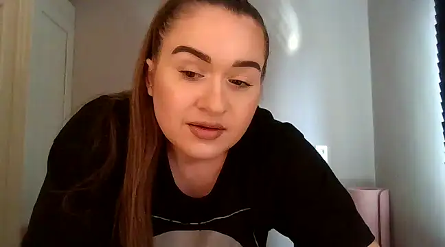 avajade online show from February 18, 11:33 am