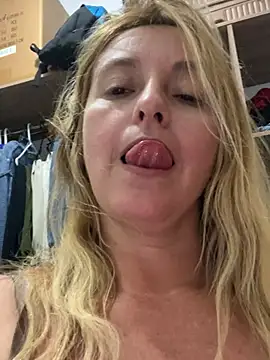 moniquerainx online show from March 11, 2:28 am