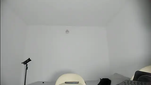 Snapshot of SARA_TS_FOX chatting on December 15, 6:45 pm SARA TS FOX online show from December 15, 6:45 pm