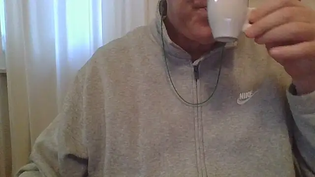 ANONIMO7735 online show from March 4, 6:04 am