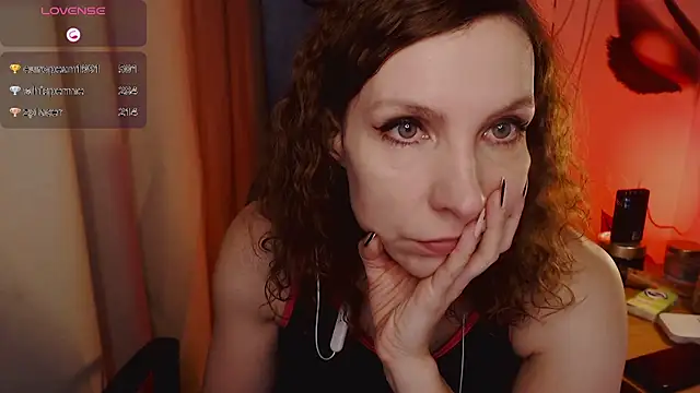 JohansonKatie online show from February 4, 6:36 am