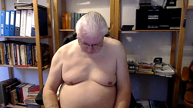 Snapshot of SchwanzhureXXL chatting on February 3, 7:18 am SchwanzhureXXL online show from February 3, 7:18 am