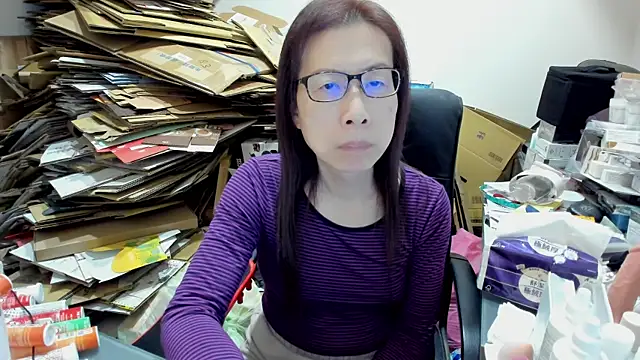 Snapshot of TiffanyC_4772 chatting on January 26, 8:57 am TiffanyC 4772 online show from January 26, 8:57 am