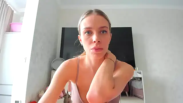 Iris cherry online show from March 4, 11:19 am