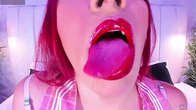 Snapshot of naughty_flower18 chatting on January 20, 11:10 pm naughty flower18 online show from January 20, 11:10 pm