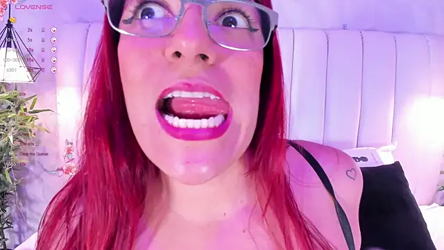 Snapshot of naughty_flower18 chatting on January 31, 11:03 pm naughty flower18 online show from January 31, 11:03 pm