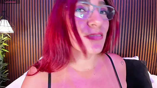 Snapshot of naughty_flower18 chatting on March 12, 1:58 am naughty flower18 online show from March 12, 1:58 am