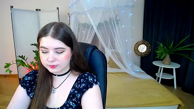 NicoleFoxery online show from February 6, 6:13 pm