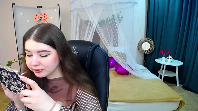 NicoleFoxery online show from February 18, 6:26 pm