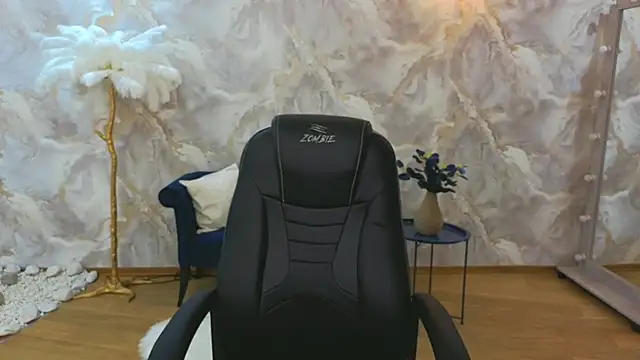 NicoleFoxery online show from September 13, 6:29 pm