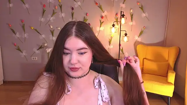 NicoleFoxery online show from March 29, 6:30 pm