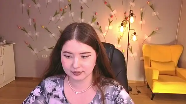 Snapshot of NicoleFoxery chatting on June 8, 1:28 am NicoleFoxery online show from June 8, 1:28 am
