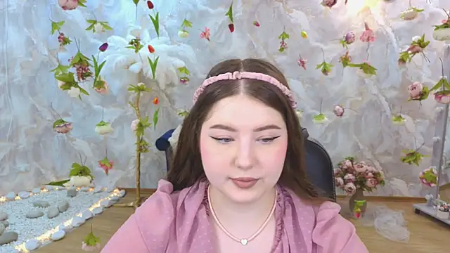 Snapshot of NicoleFoxery chatting on June 9, 3:40 am NicoleFoxery online show from June 9, 3:40 am