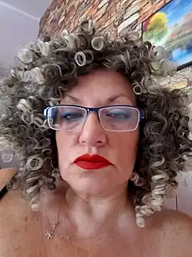 Snapshot of Hot_Azaleea chatting on July 5, 5:14 am Hot Azaleea online show from July 5, 5:14 am