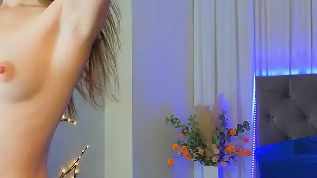 Ariana Petite online show from February 25, 12:20 am