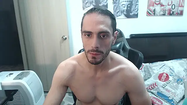 Snapshot of samuelgarcia_ chatting on December 24, 7:06 am samuelgarcia online show from December 24, 7:06 am