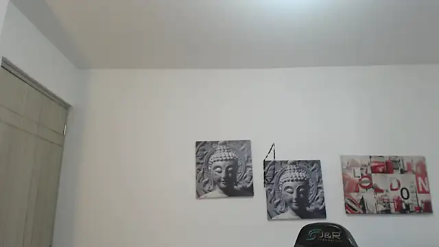 Snapshot of samuelgarcia_ chatting on January 1, 3:03 pm samuelgarcia online show from January 1, 3:03 pm