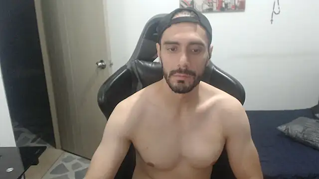 Snapshot of samuelgarcia_ chatting on September 18, 10:17 am samuelgarcia online show from September 18, 10:17 am
