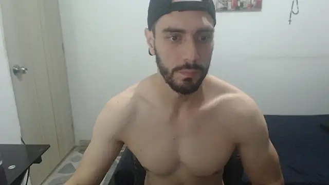 Snapshot of samuelgarcia_ chatting on September 28, 9:14 am samuelgarcia online show from September 28, 9:14 am