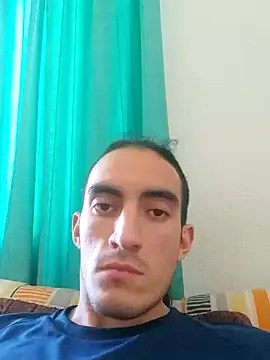 Snapshot of TommyMomentum chatting on December 16, 6:27 pm TommyMomentum online show from December 16, 6:27 pm