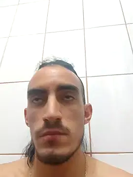 Snapshot of TommyMomentum chatting on January 4, 4:23 am TommyMomentum online show from January 4, 4:23 am