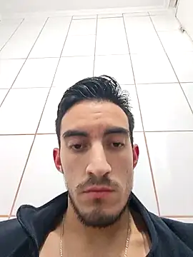 Snapshot of TommyMomentum chatting on September 22, 5:20 am TommyMomentum online show from September 22, 5:20 am