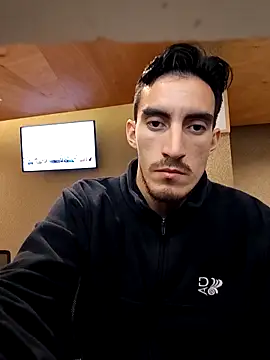 TommyMomentum online show from April 11, 3:44 am