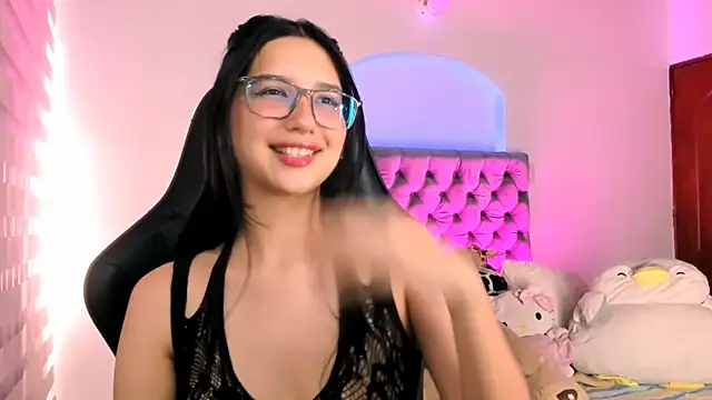 Snapshot of Luniverse chatting on November 26, 7:37 pm Luniverse online show from November 26, 7:37 pm