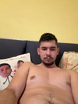 Snapshot of Hitdick007@xh chatting on October 20, 8:59 am Hitdick007xh online show from October 20, 8:59 am