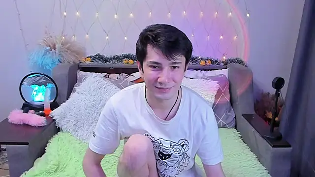 Yumi steve online show from December 17, 4:35 pm