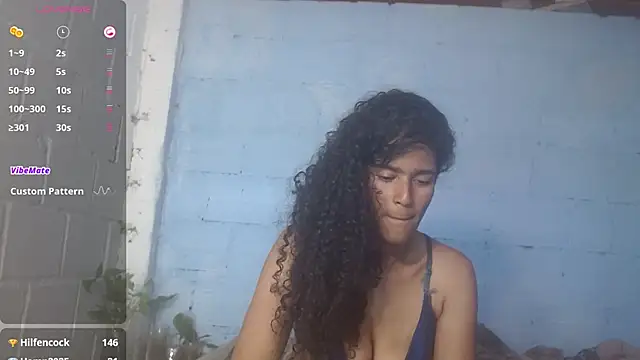 Snapshot of jasminne_ chatting on October 16, 5:58 pm jasminne online show from October 16, 5:58 pm