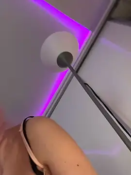 mollyxxx online show from March 6, 5:35 am