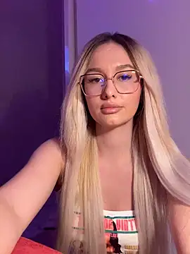 mollyxxx online show from October 8, 1:25 am