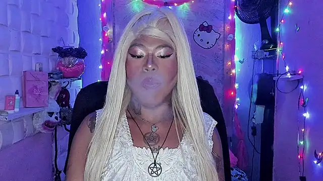 tsviolett online show from December 3, 6:38 pm