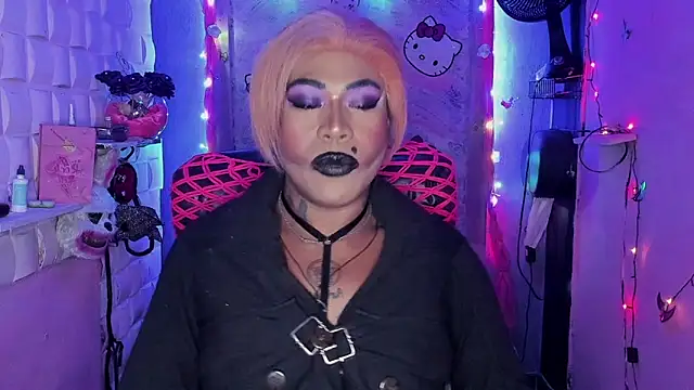 tsviolett online show from December 4, 8:51 pm