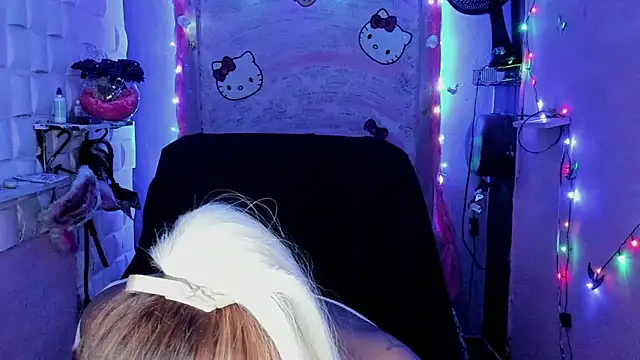 tsviolett online show from December 9, 8:44 pm