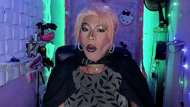 tsviolett online show from December 13, 5:00 pm