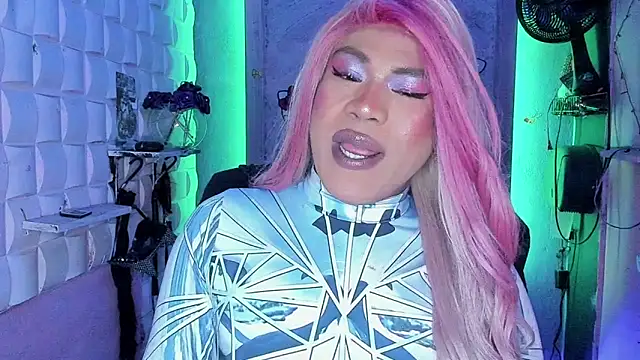 tsviolett online show from March 19, 8:32 pm