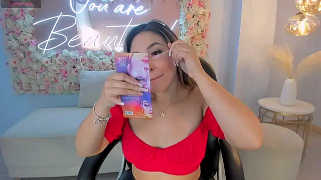 MiaRoberts1 online show from February 15, 12:22 pm