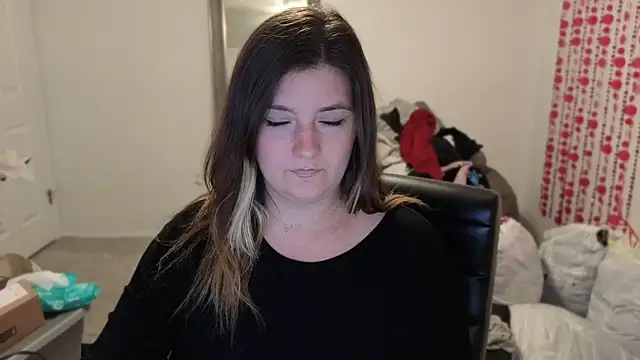 magicsparkles online show from April 7, 12:44 am