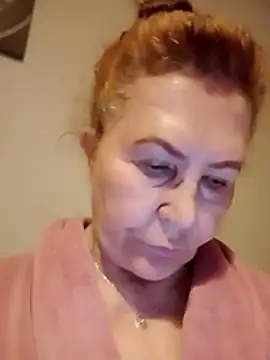 Hottie-Mom online show from May 24, 8:36 pm