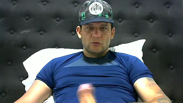 Snapshot of altenori112 chatting on January 30, 9:58 pm altenori112 online show from January 30, 9:58 pm