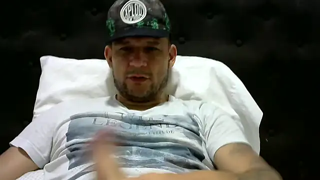 Snapshot of altenori112 chatting on February 9, 2:17 am altenori112 online show from February 9, 2:17 am