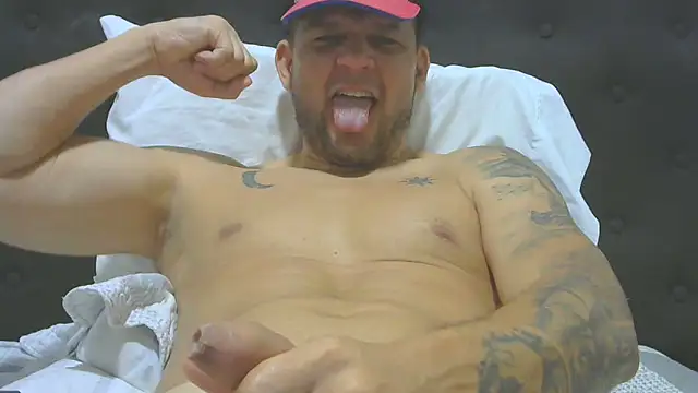 Snapshot of altenori112 chatting on February 10, 5:52 pm altenori112 online show from February 10, 5:52 pm