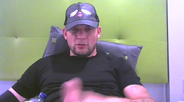 Snapshot of altenori112 chatting on February 14, 9:53 pm altenori112 online show from February 14, 9:53 pm