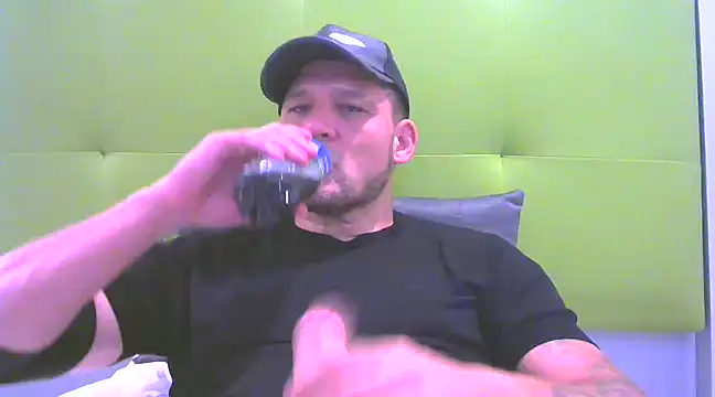 Snapshot of altenori112 chatting on February 15, 1:10 am altenori112 online show from February 15, 1:10 am