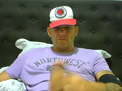 Snapshot of altenori112 chatting on February 17, 6:31 am altenori112 online show from February 17, 6:31 am