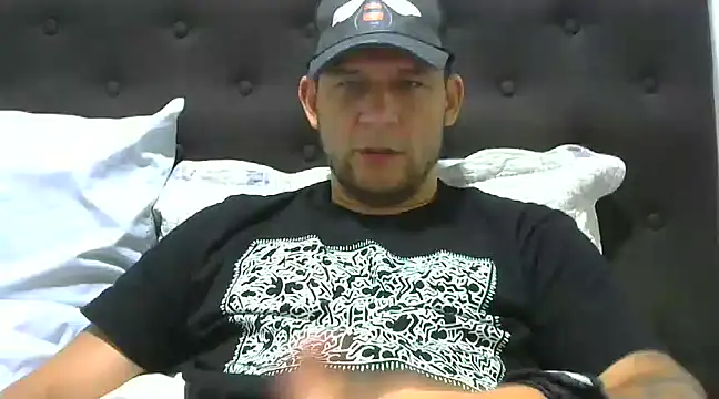 Snapshot of altenori112 chatting on March 14, 6:50 pm altenori112 online show from March 14, 6:50 pm